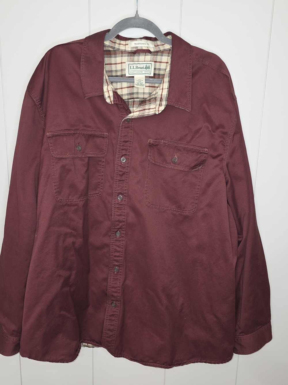 L.L. Bean Men's Burgundy Button-Up Shirt Jacket Sz XXL. workwear